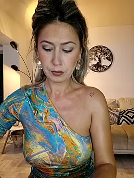 Snapshot of CelynaRoss chatting on 30, 9, 2025 CelynaRoss online show from 30, 9, 2025