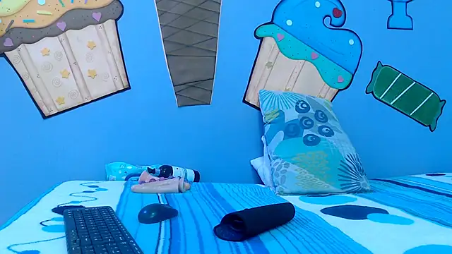 skinnykalitzo18 online show from 12, 1, 2026