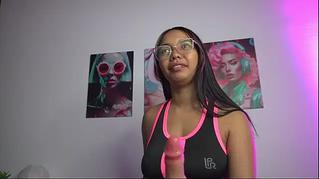 Snapshot of pocahotass_11 chatting on 14, 10, 2025 pocahotass 11 online show from 14, 10, 2025