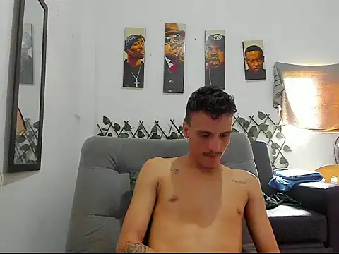 Snapshot of Latins_Boss chatting on 8, 7, 2026 Latins Boss online show from 8, 7, 2026