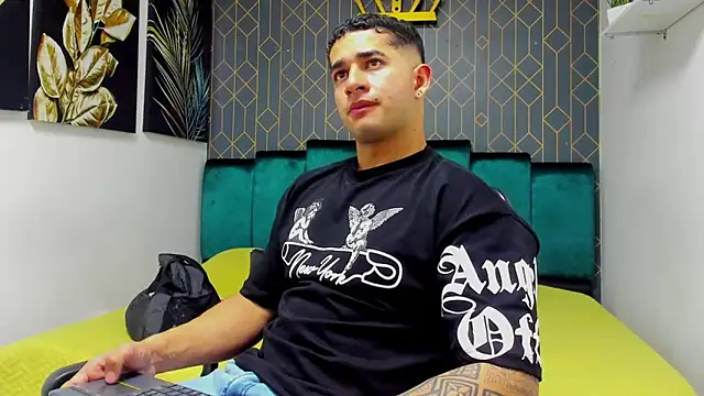 king falconer online show from 14, 9, 2025