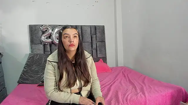 Esmeraldaa- online show from 21, 3, 2026