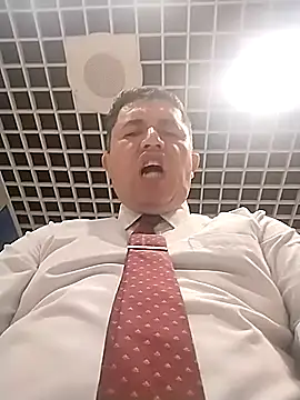 Snapshot of BigCristh79 chatting on 3, 10, 2025 BigCristh79 online show from 3, 10, 2025