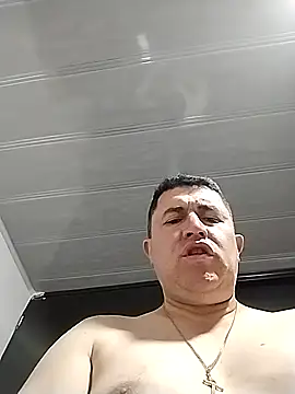 Snapshot of BigCristh79 chatting on 14, 10, 2025 BigCristh79 online show from 14, 10, 2025