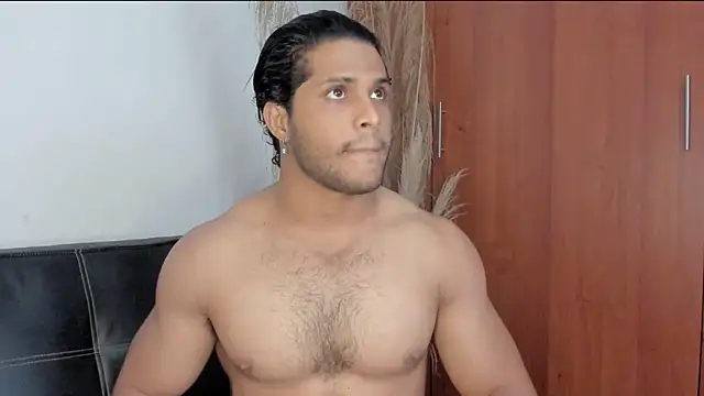 Snapshot of Evansdark1 chatting on 19, 12, 2025 Evansdark1 online show from 19, 12, 2025