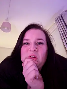 Curvaceouscarla online show from 6, 1, 2026