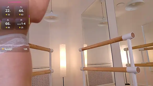 chloe dreammm online show from 18, 11, 2025