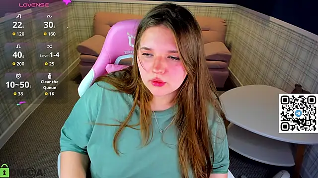 Chloee White online show from 4, 10, 2025