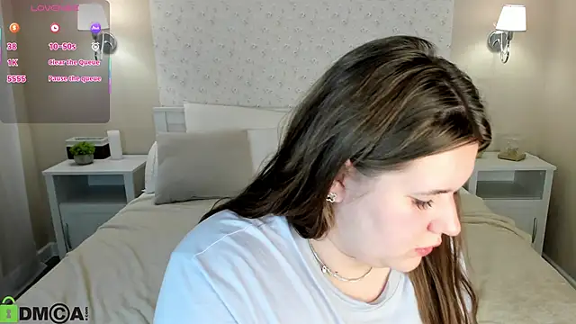 Chloee White online show from 12, 10, 2025