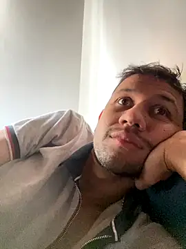 Michaell Spinelly online show from 5, 10, 2025