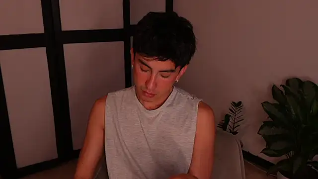 sweettaaron01 online show from 19, 6, 2026