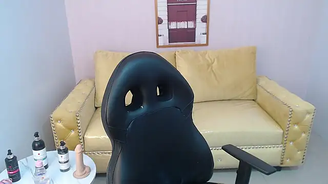 Snapshot of bellatrix_ch chatting on 24, 9, 2025 bellatrix ch online show from 24, 9, 2025