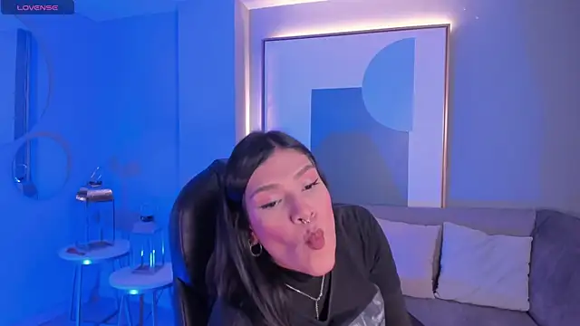 SarahYates online show from 8, 4, 2026