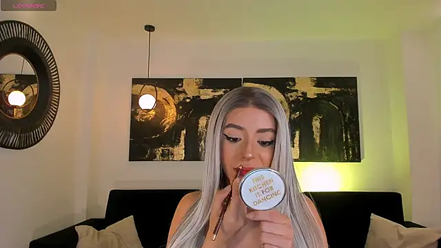 IsabellaMoreau online show from 17, 12, 2025