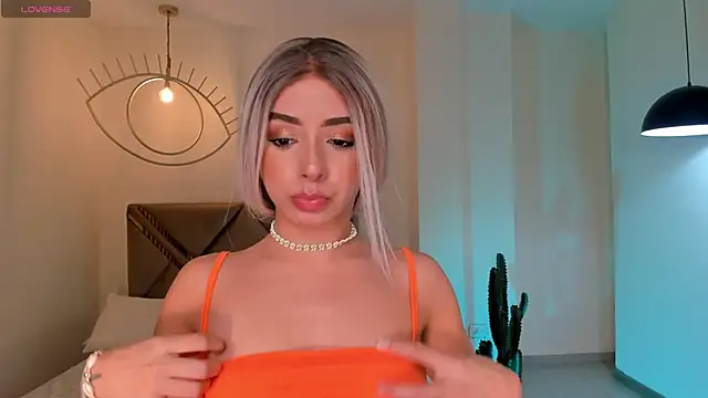 IsabellaMoreau online show from 6, 2, 2026