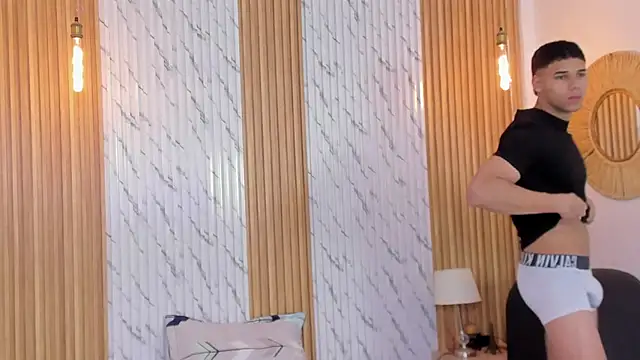 Snapshot of thomas_walker0 chatting on 19, 9, 2025 thomas walker0 online show from 19, 9, 2025