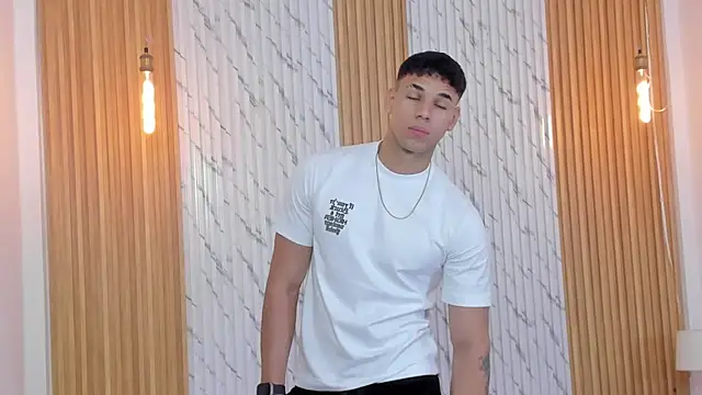 Snapshot of thomas_walker0 chatting on 30, 10, 2025 thomas walker0 online show from 30, 10, 2025