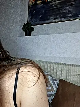 Olivia OliV online show from 23, 10, 2025