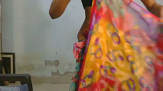 Aarti misty71 online show from 8, 4, 2026