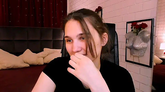 TessaMill online show from 1, 12, 2025