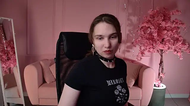 TessaMill online show from 22, 5, 2026