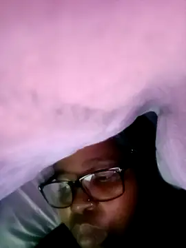 ShySexyBaddiexx online show from 10, 11, 2025