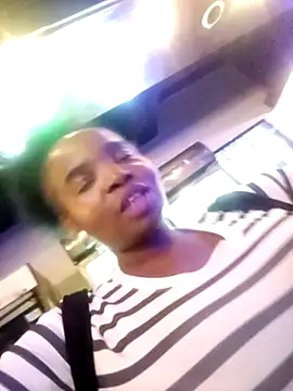 ShySexyBaddiexx online show from 13, 11, 2025