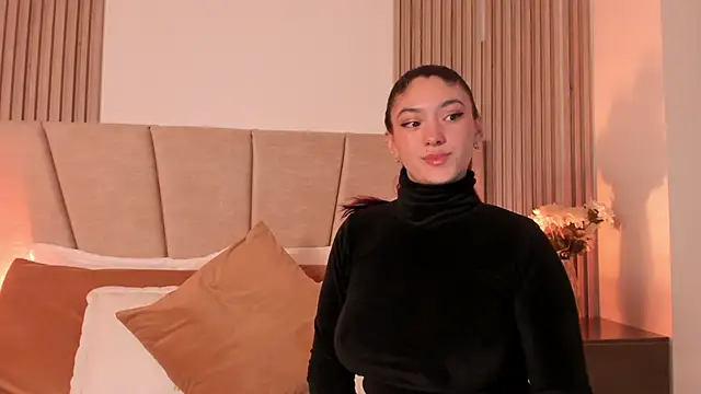 Snapshot of Victoria_Beaumont chatting on 24, 9, 2025 Victoria Beaumont online show from 24, 9, 2025