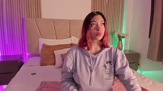 Victoria Beaumont online show from 14, 4, 2026