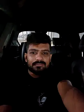 Snapshot of Vince-18 chatting on 27, 10, 2025 Vince-18 online show from 27, 10, 2025