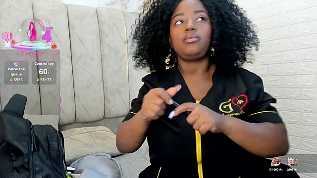 Snapshot of kiarazafira chatting on 9, 9, 2025 kiarazafira online show from 9, 9, 2025