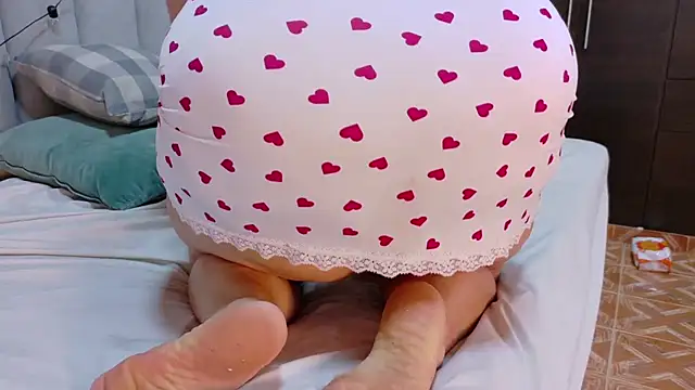 JenaCooper  online show from 28, 2, 2026