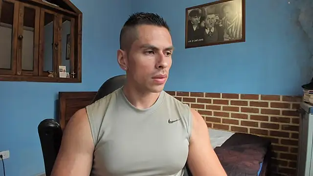 Snapshot of justinkarter chatting on 14, 11, 2025 justinkarter online show from 14, 11, 2025