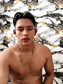 Hiroshi Shen online show from 4, 12, 2025