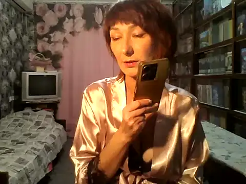 Snapshot of Pline1 chatting on 15, 10, 2025 Pline1 online show from 15, 10, 2025