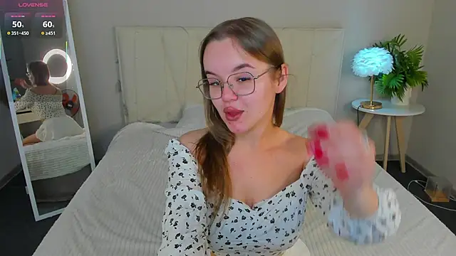 RadiantFairy online show from 27, 9, 2025