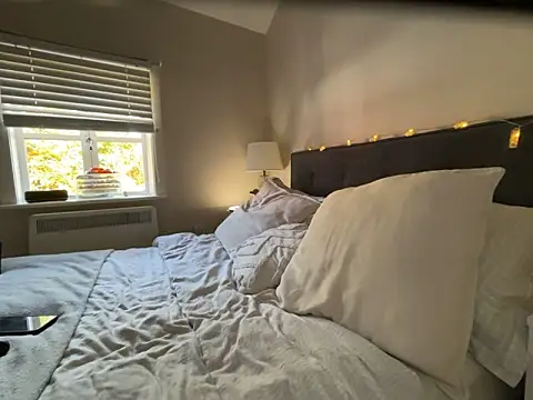 FrancescaXO online show from 22, 10, 2025