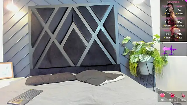 zoe martins  online show from 4, 10, 2025