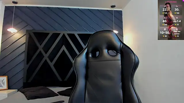 zoe martins  online show from 9, 10, 2025