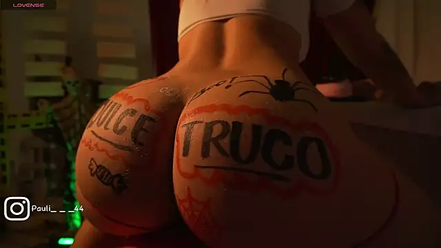 Snapshot of Miaa_k7 chatting on 31, 10, 2025 Miaa k7 online show from 31, 10, 2025