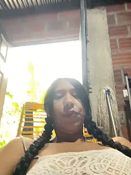 Snapshot of latin_girls_69_ chatting on 17, 10, 2025 latin girls 69 online show from 17, 10, 2025