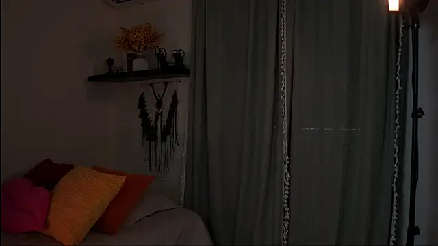 Snapshot of isabella-garcia- chatting on 26, 10, 2025 isabella-garcia- online show from 26, 10, 2025