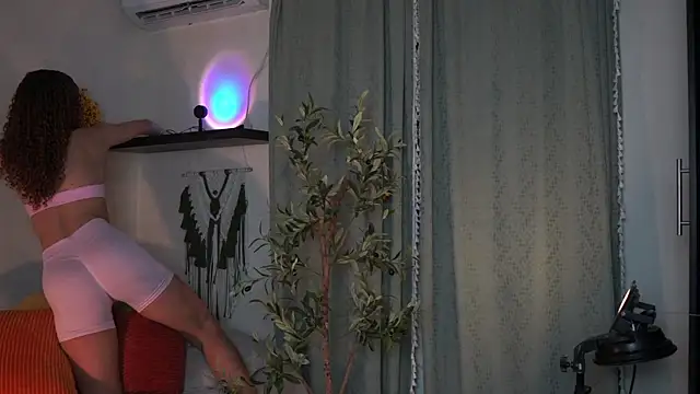 Snapshot of isabella-garcia- chatting on 14, 11, 2025 isabella-garcia- online show from 14, 11, 2025