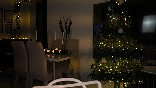 Snapshot of isabella-garcia- chatting on 3, 12, 2025 isabella-garcia- online show from 3, 12, 2025