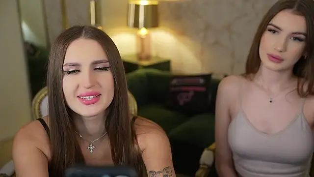 Snapshot of Goldie_Flame chatting on 12, 11, 2025 Goldie Flame online show from 12, 11, 2025