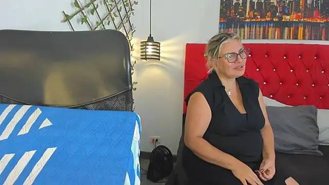 carolinacrus01 online show from 27, 9, 2025