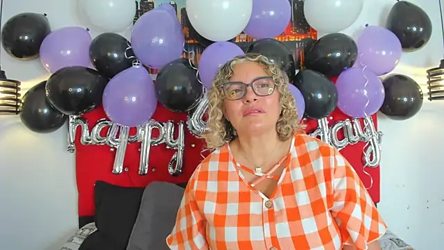 carolinacrus01 online show from 1, 10, 2025