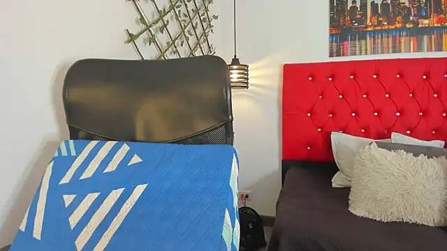 carolinacrus01 online show from 21, 10, 2025