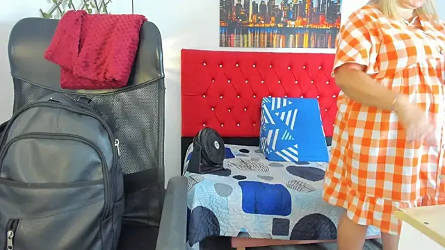 carolinacrus01 online show from 21, 11, 2025