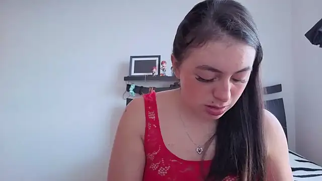Snapshot of MiaKimky chatting on 15, 10, 2025 MiaKimky online show from 15, 10, 2025
